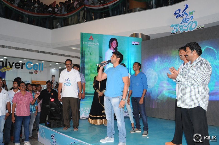 Oka-Laila-Kosam-Movie-Team-at-Vijayawada-PVP-Mall